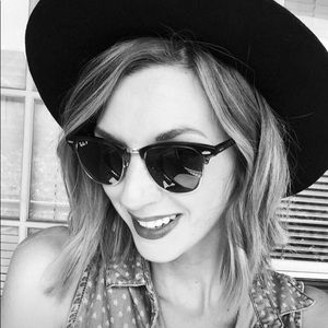 Meet your posher, Britney!